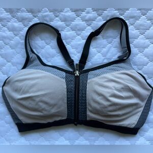 VICTORIA SPORT KNOCKOUT BY VS Sport Bra